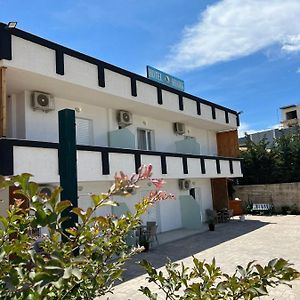 Hotel Citrus 2